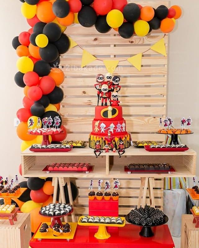 تم تولد شگفت انگیزان - The Incredibles